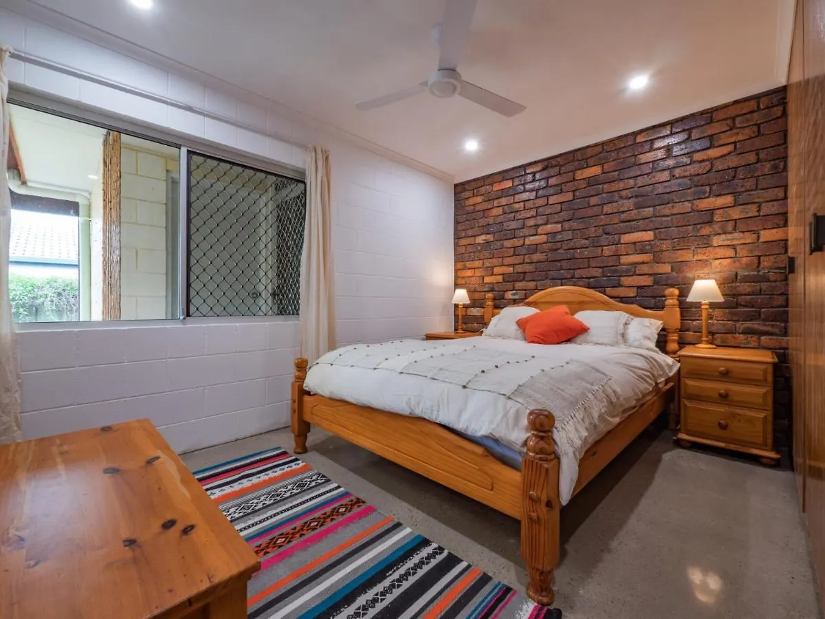 Croydon Ave 50 Currimundi Villa Kawana Waters 0*,  Australia