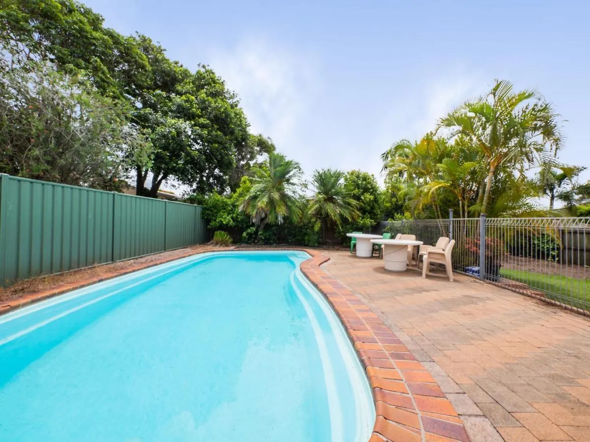 Holiday home Croydon Ave 50 Currimundi Villa Kawana Waters Australia